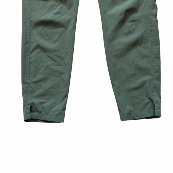 Eddie Bauer Women's Traveler Ankle Pants - Picture 5 of 9
